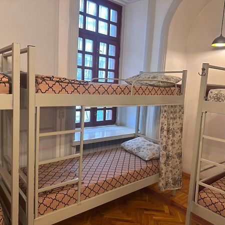 Flora Music & Art Hostel Баку Екстериор снимка