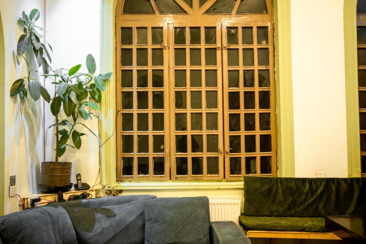 Flora Music & Art Hostel Баку Екстериор снимка