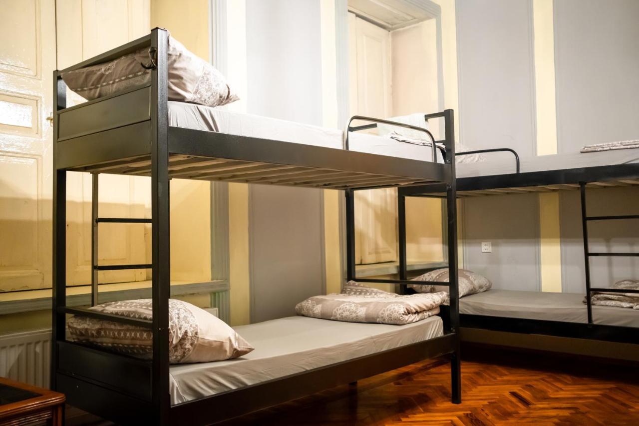 Flora Music & Art Hostel Баку Екстериор снимка