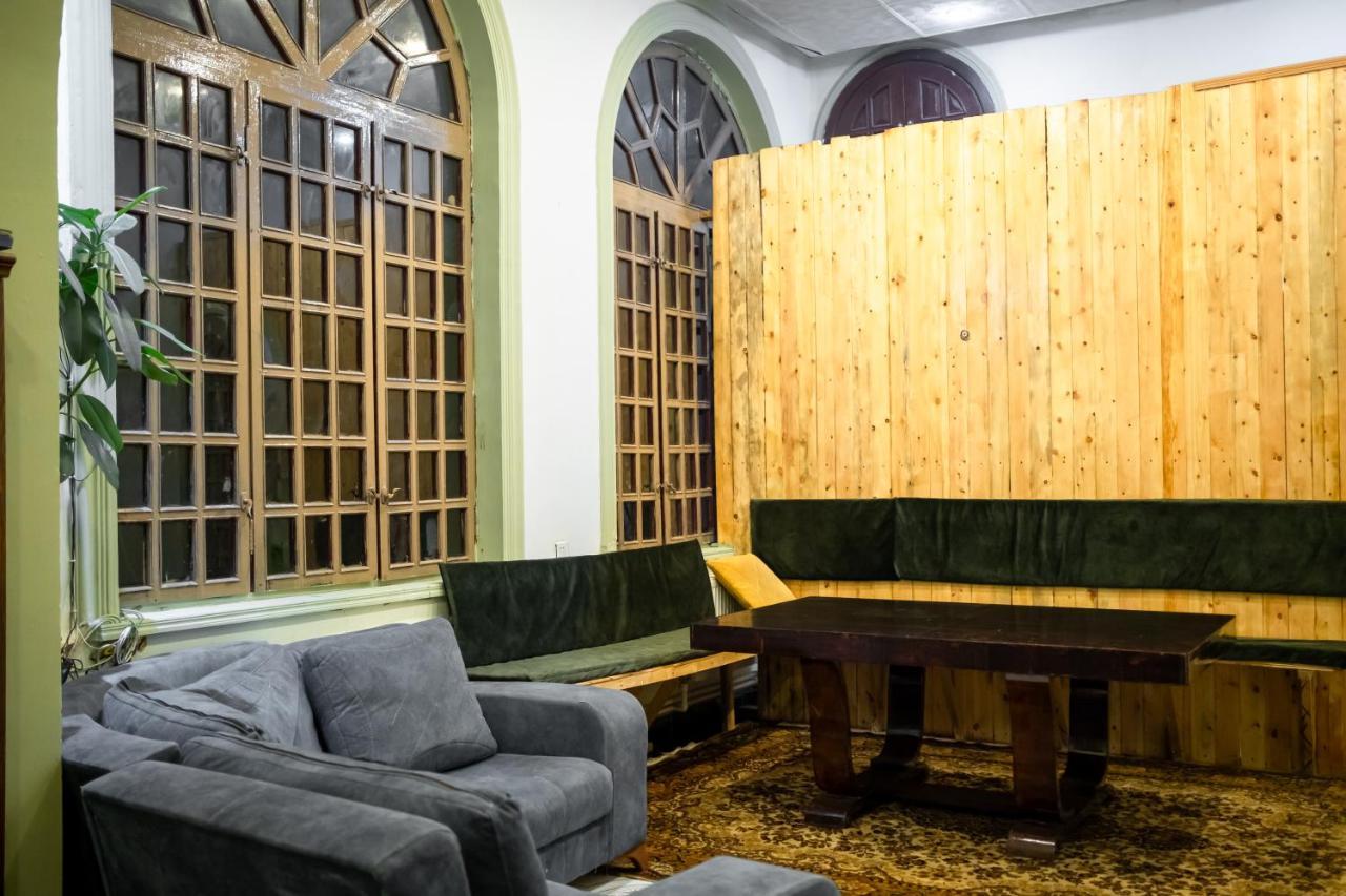 Flora Music & Art Hostel Баку Екстериор снимка