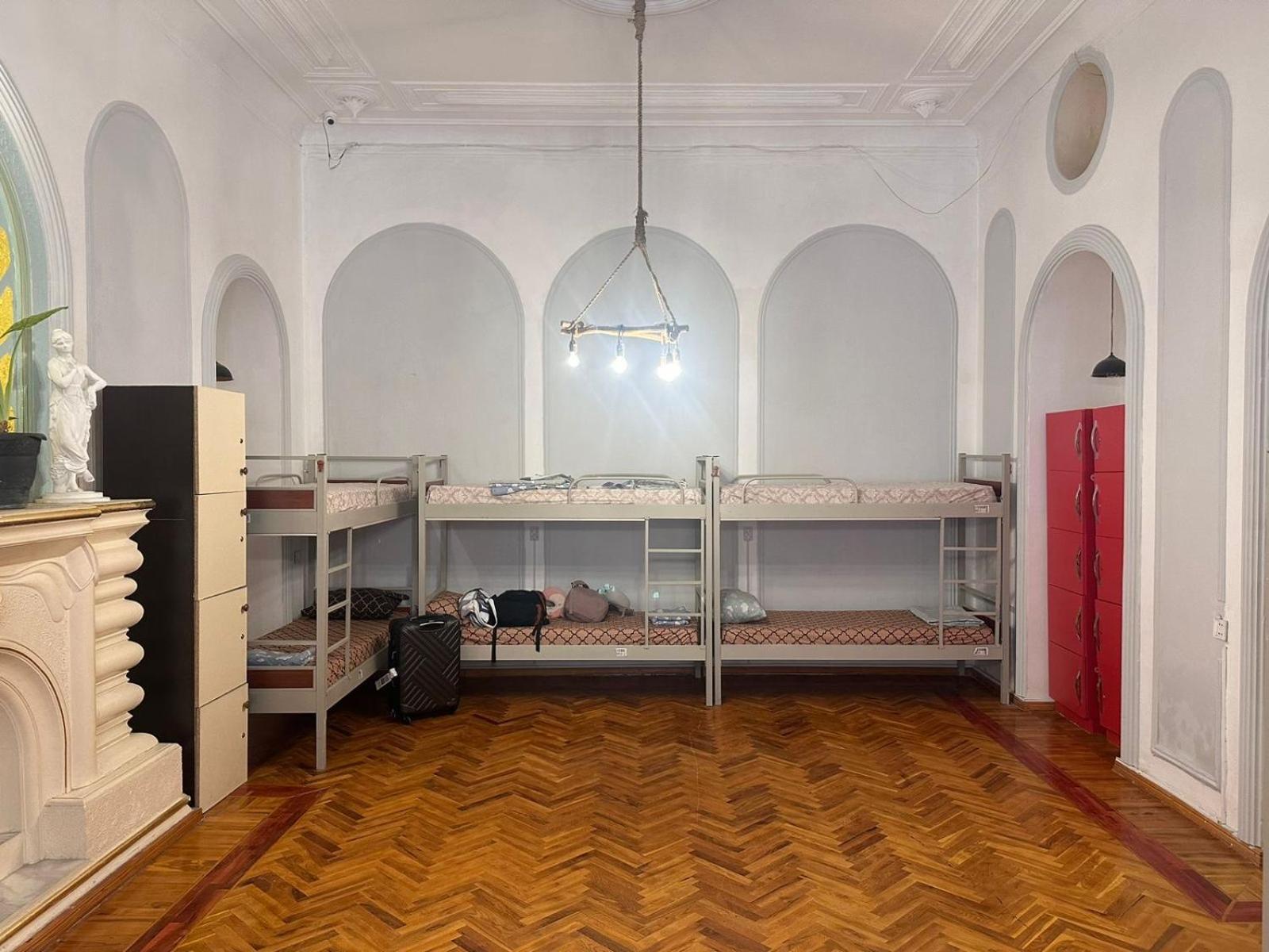 Flora Music & Art Hostel Баку Екстериор снимка