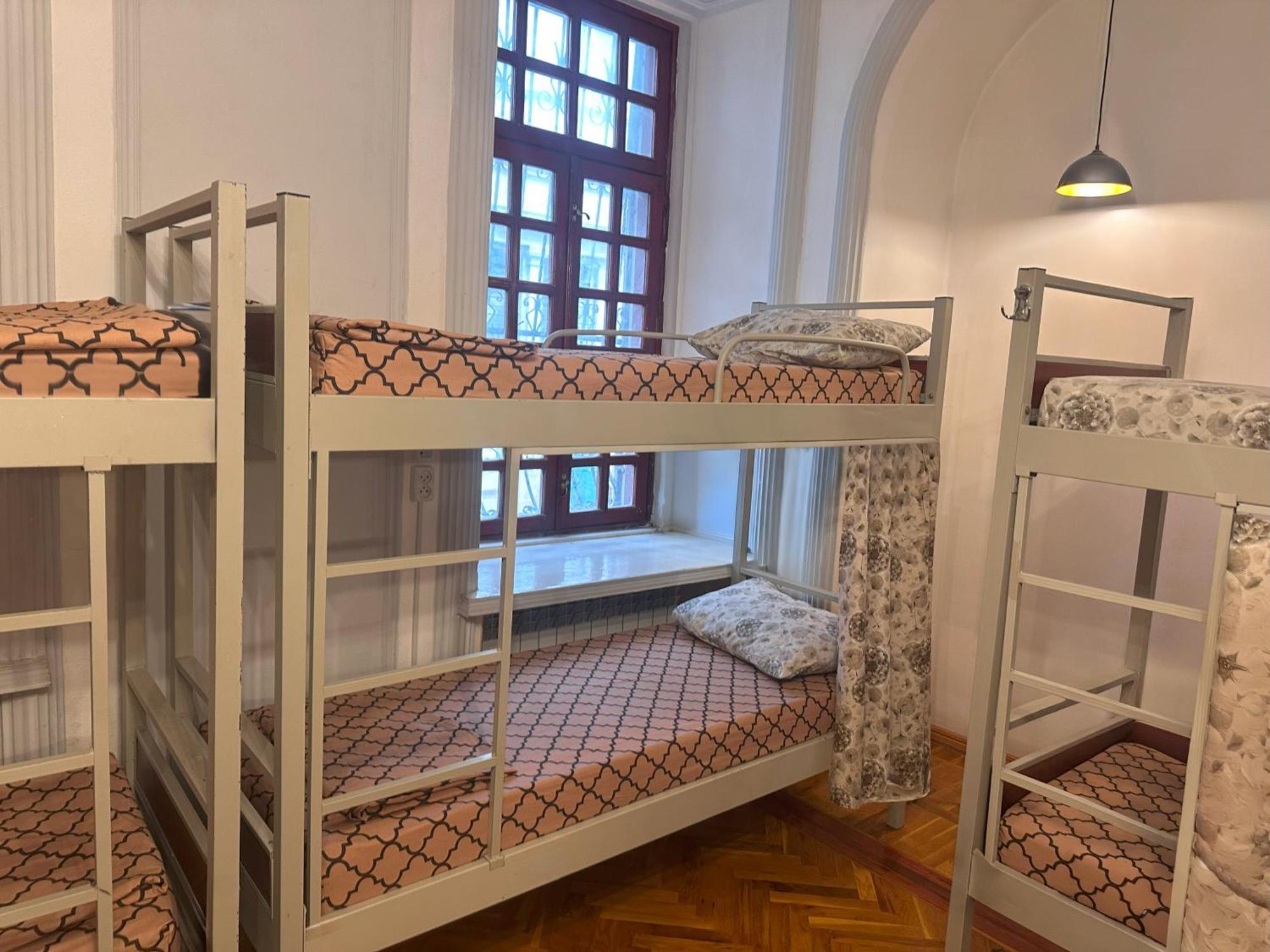 Flora Music & Art Hostel Баку Екстериор снимка